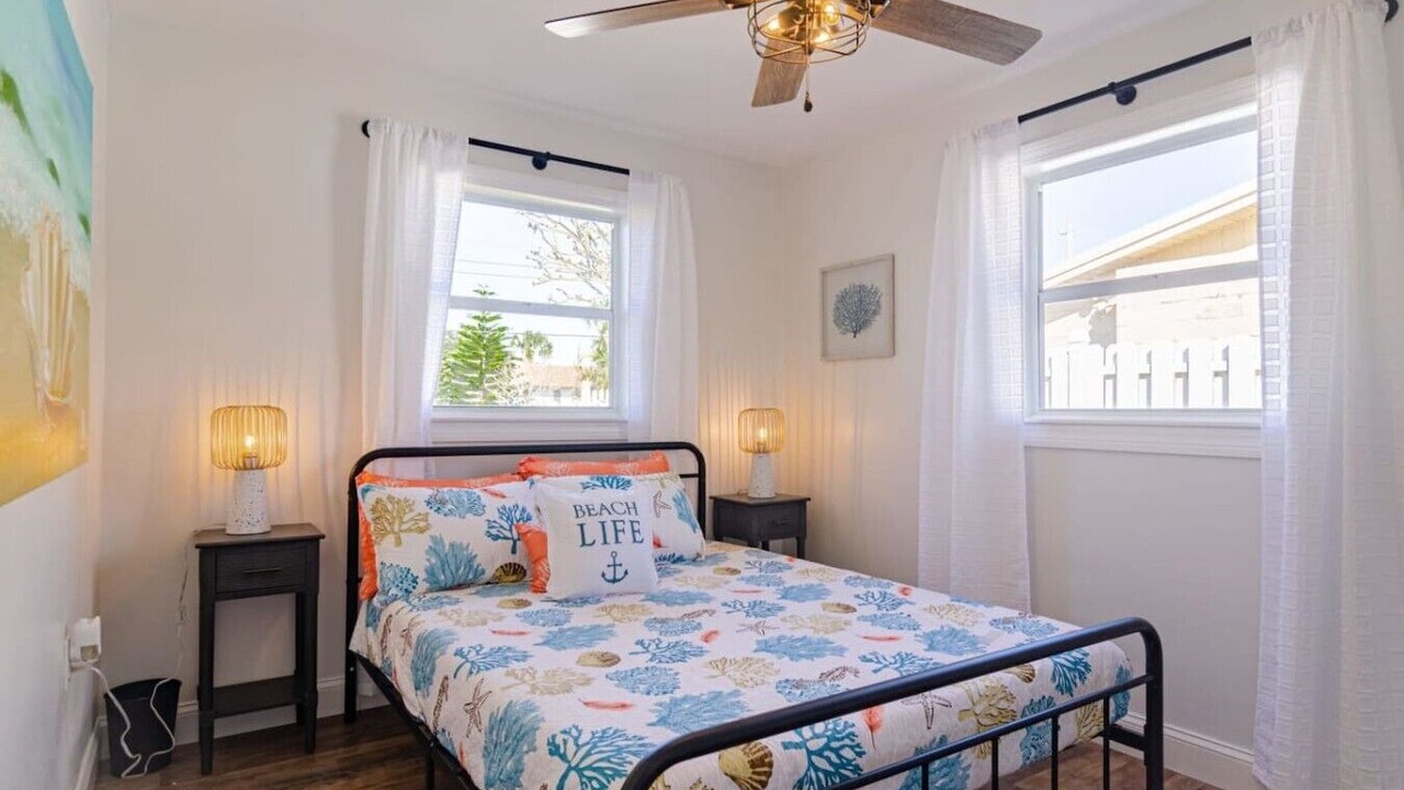 Photo of Bedroom in Golden Beach Estates