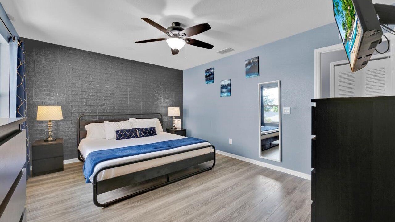 Photo of Bedroom in Regal Palms