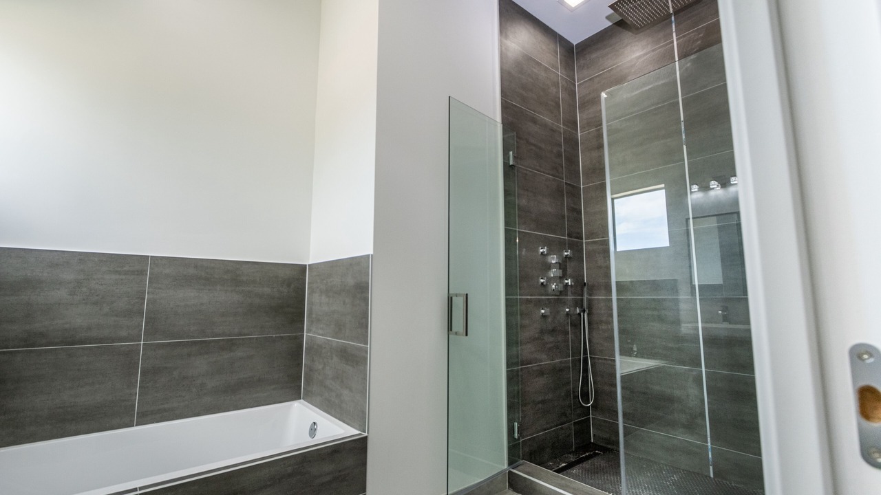 Photo of Bathroom in Coral Way
