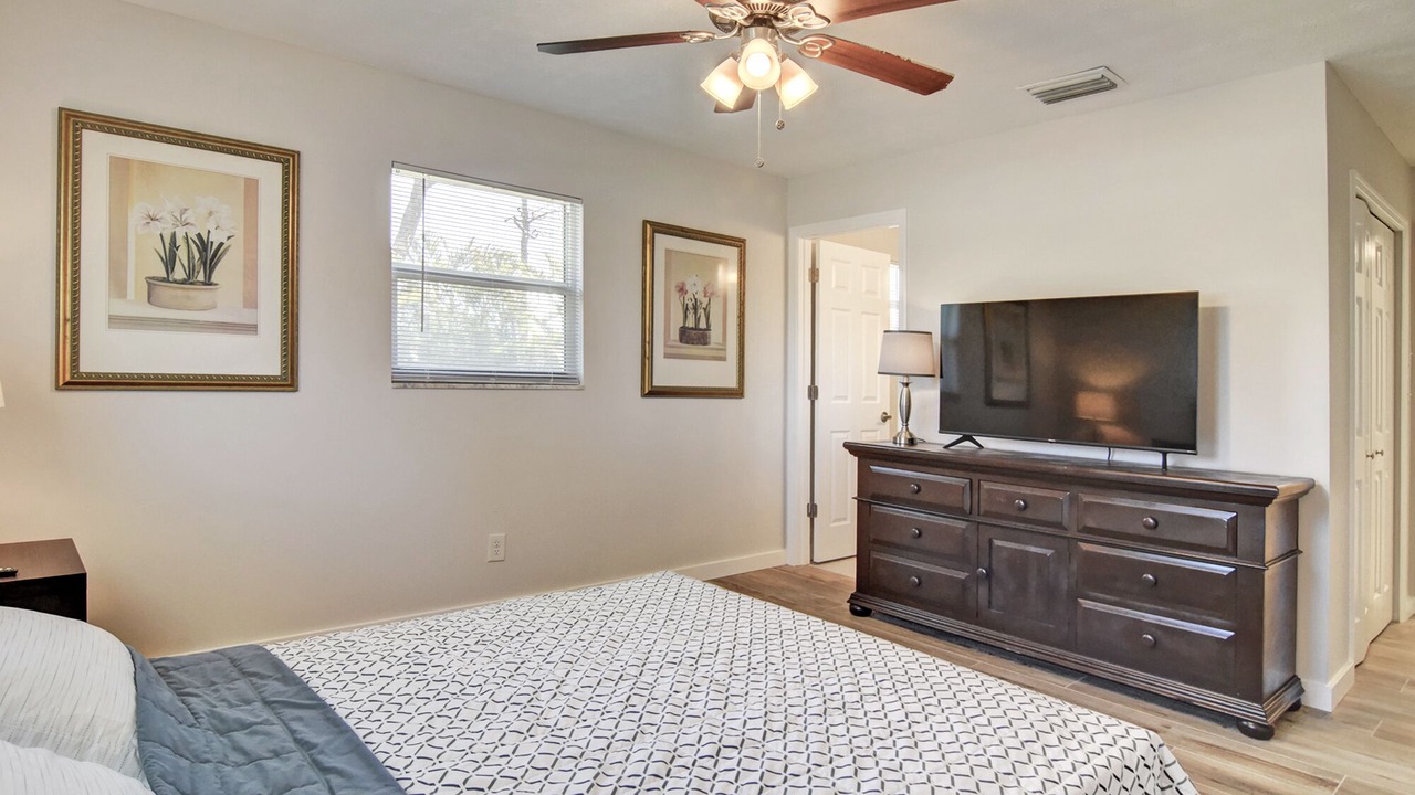 Photo of Bedroom in Saint James City
