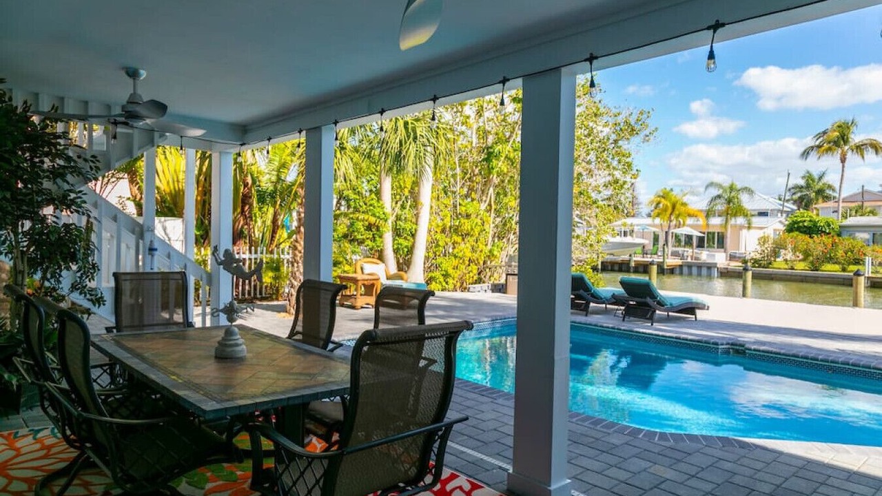 Photo of Outdoor in Mid Island