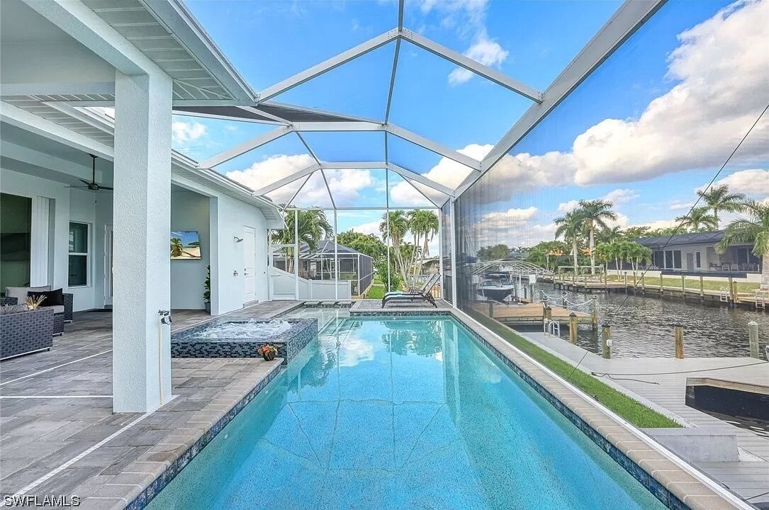 Photo of Outdoor in Pelican