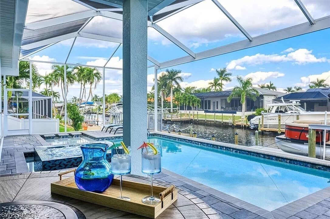 Photo of Outdoor in Pelican