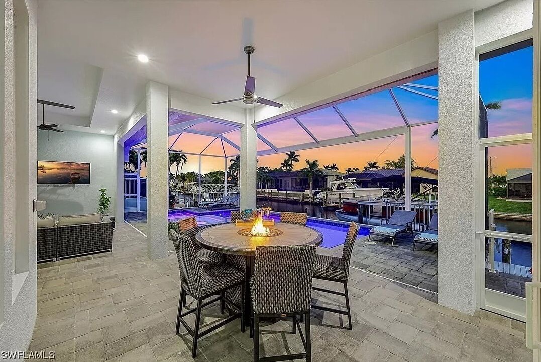 Photo of Outdoor in Pelican