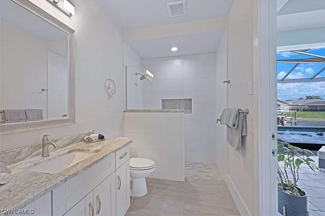 Photo of Bathroom in Pelican