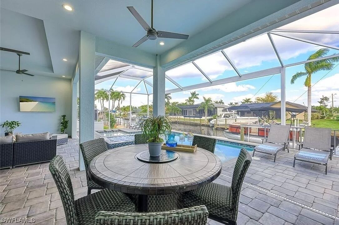 Photo of Outdoor in Pelican