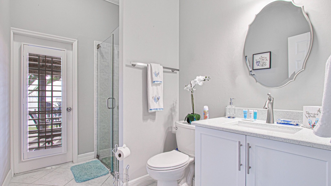 Photo of Bathroom in Caloosahatchee