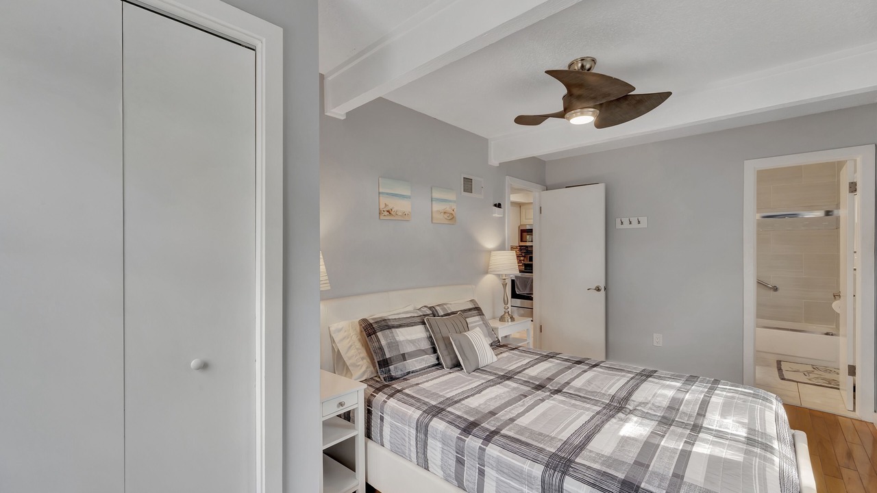 Photo of Bedroom in Bay Isle