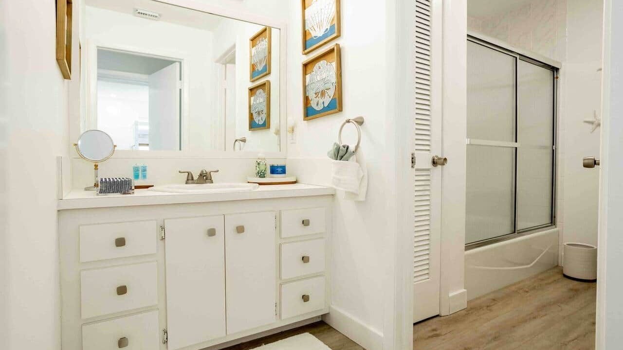 Photo of Bathroom in Marathon