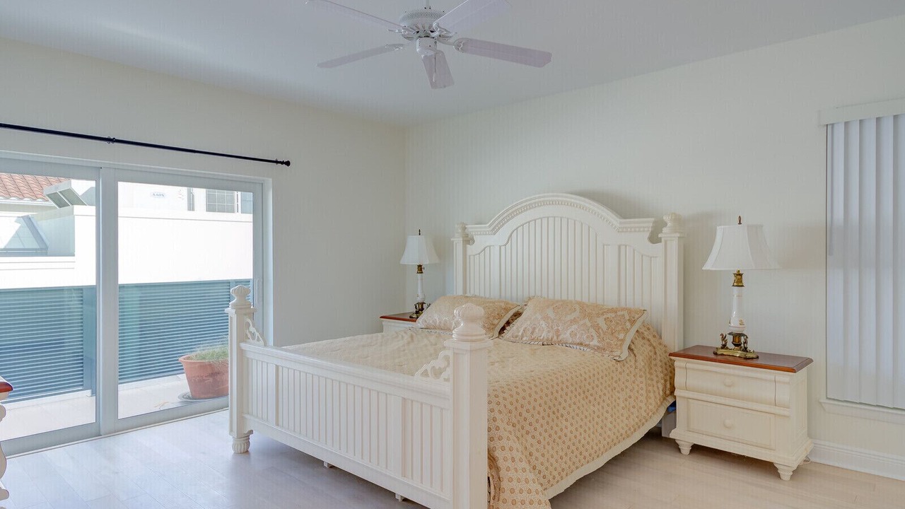 Photo of Bedroom in Old Naples