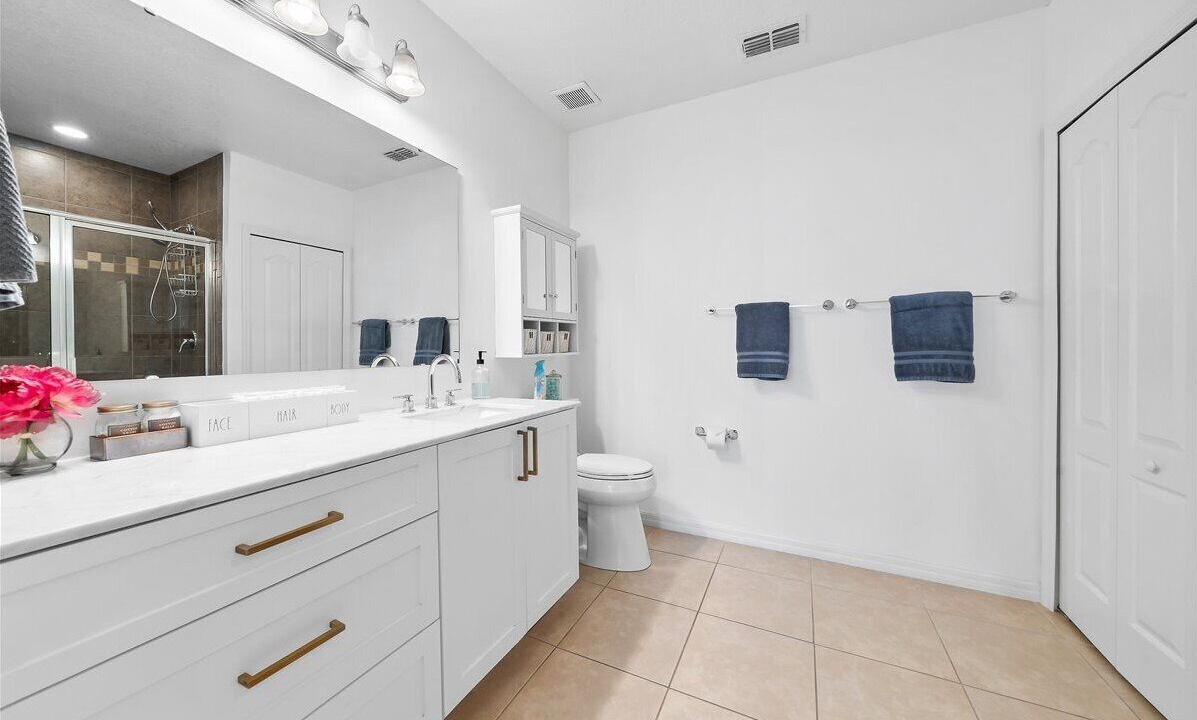 Photo of Bathroom in Interchange Square
