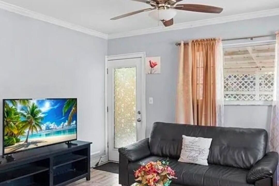 Photo of Livingroom in Temple Crest