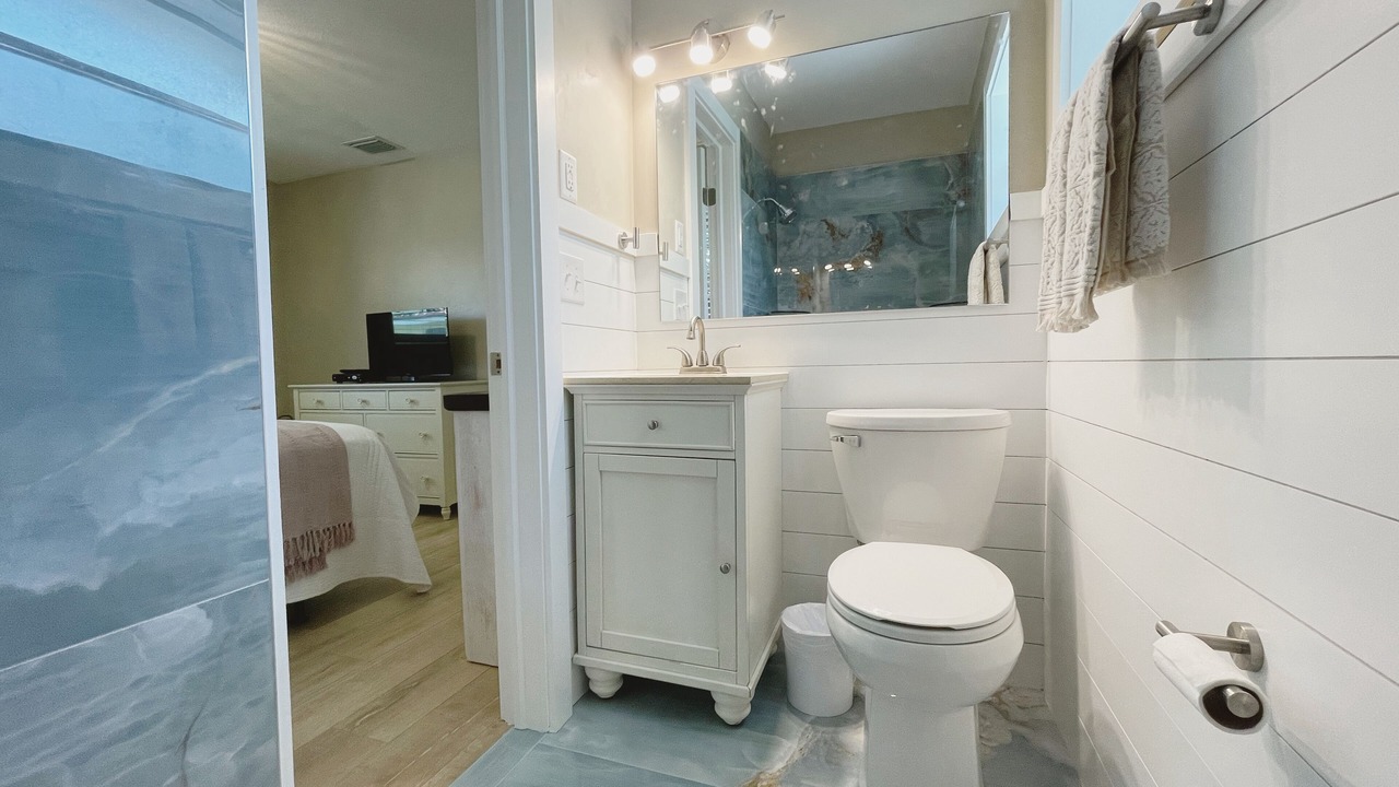 Photo of Bedroom in Lakeside Point
