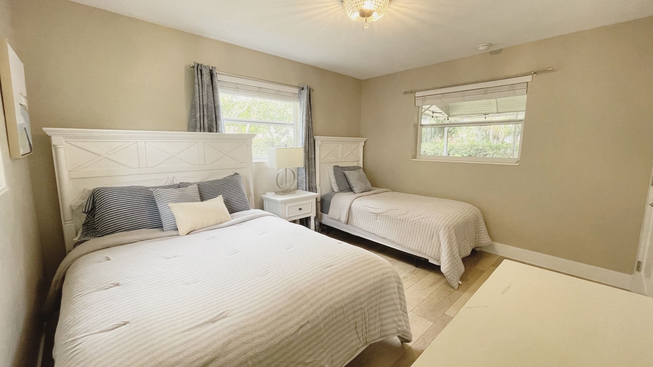 Photo of Bedroom in Lakeside Point