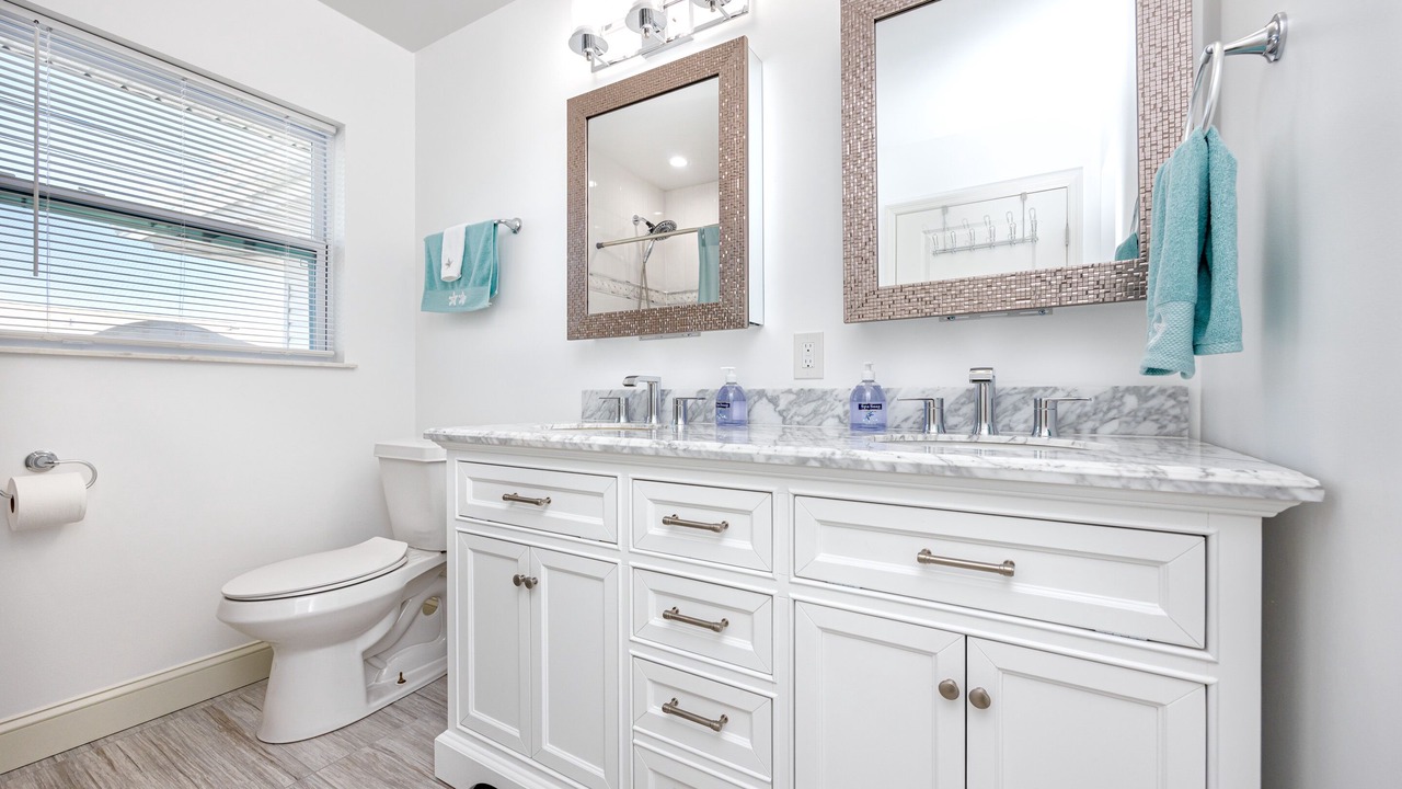 Photo of Bathroom in Seminole
