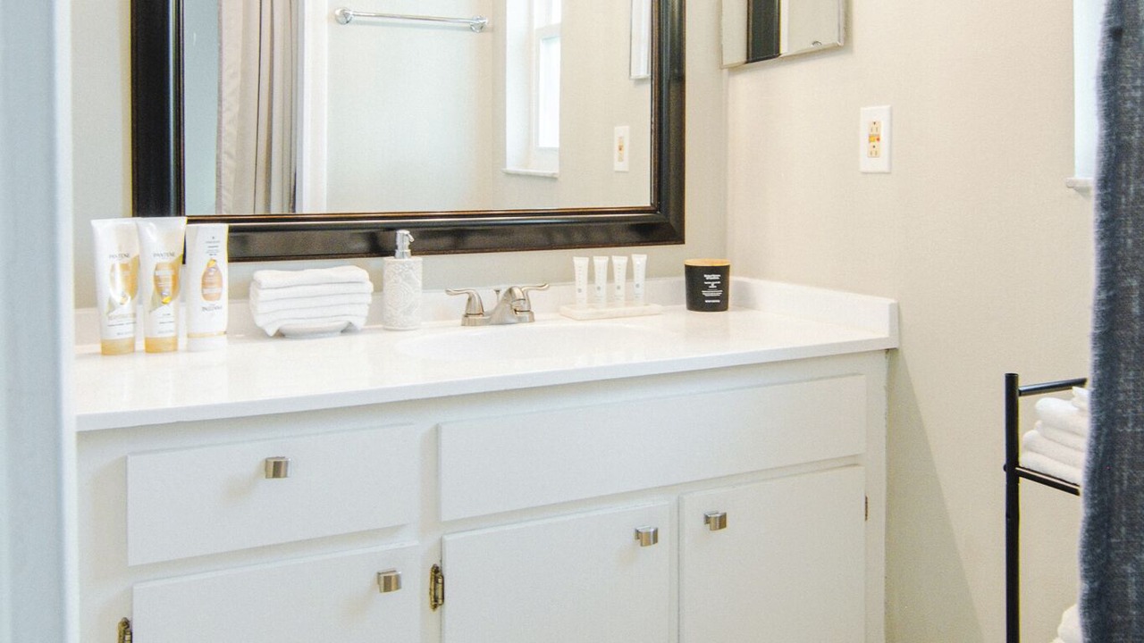 Photo of Bathroom in Buena Ventura Lakes