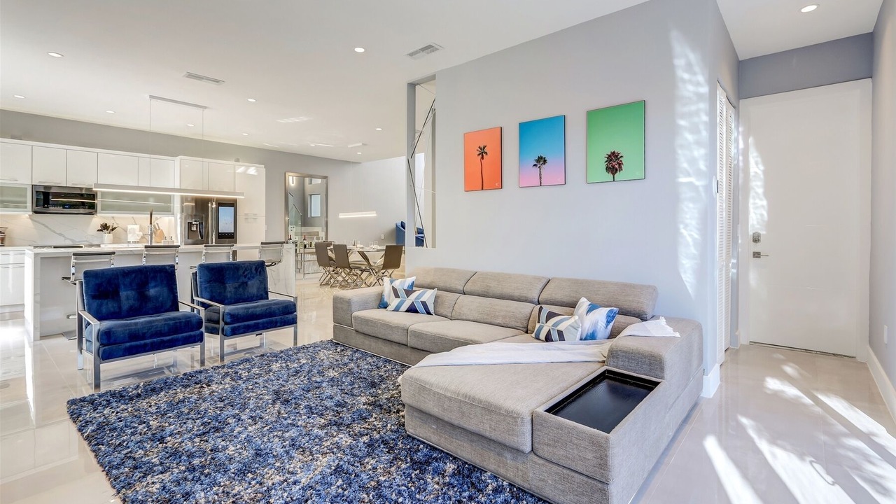Photo of Bedroom in Coral Way