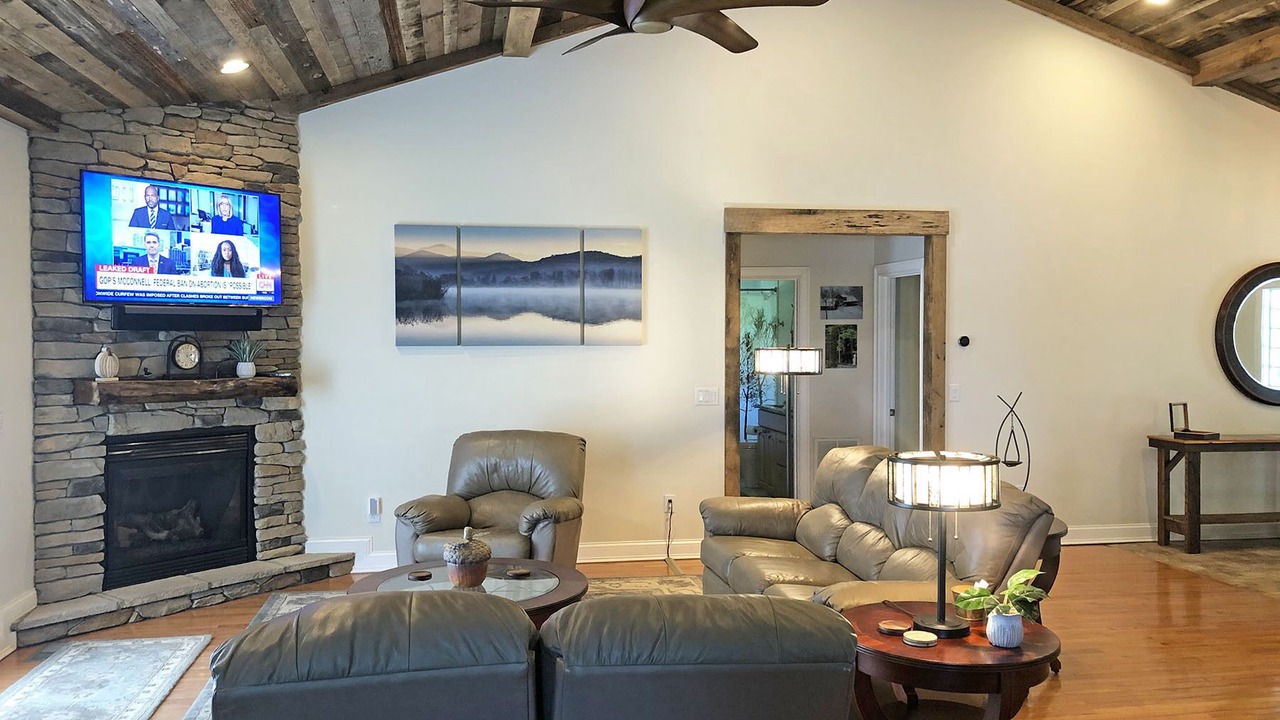 Photo of Bedroom in Lake Lure