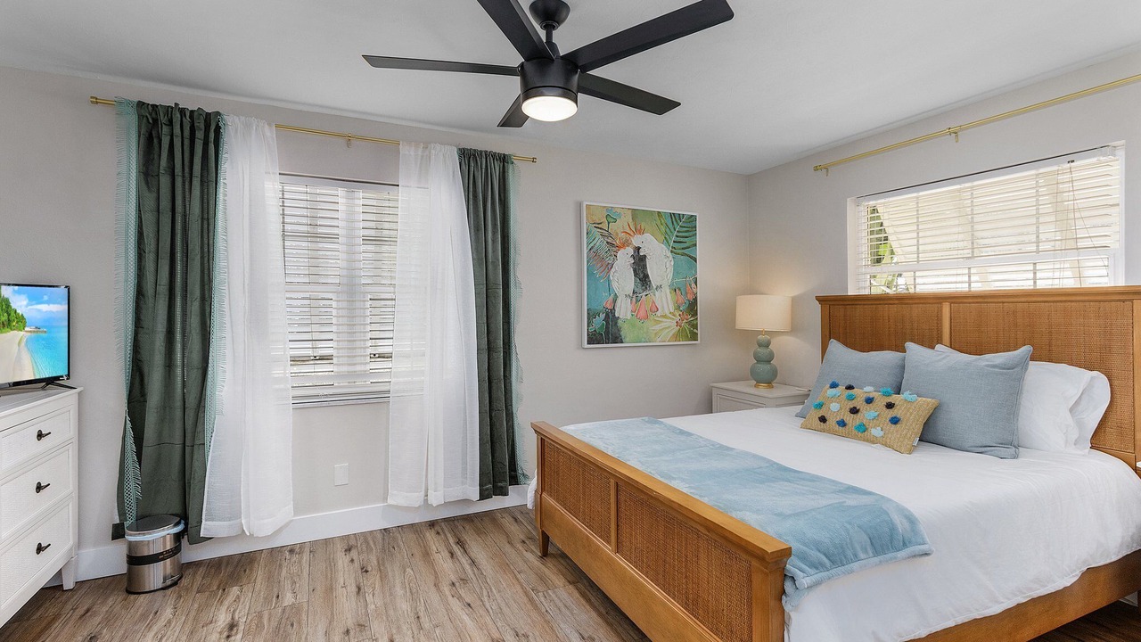Photo of Bedroom in Yacht Club