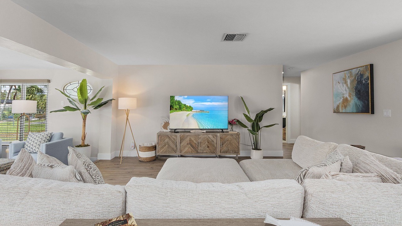 Photo of Livingroom in Yacht Club