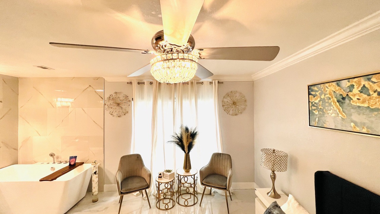 Photo of Bedroom in Lake Magdalene