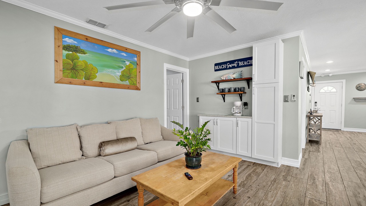 Photo of Livingroom in Indian Harbour Beach