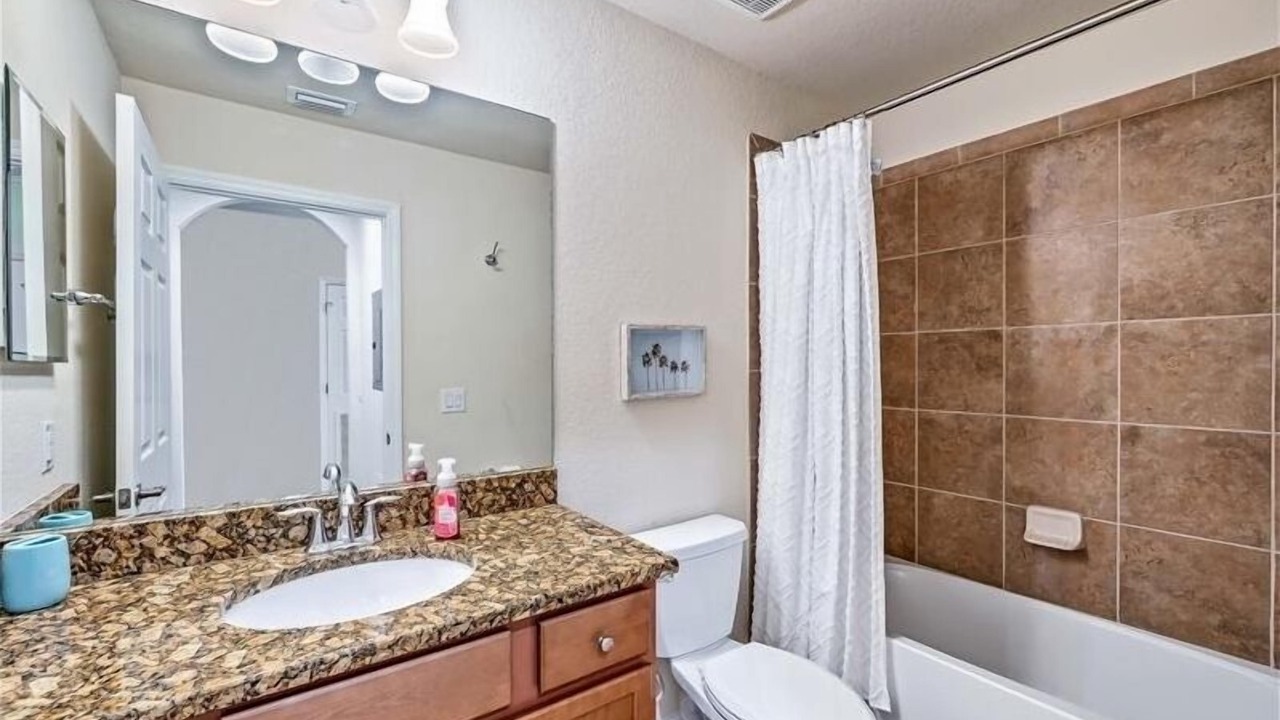 Photo of Bathroom in Naples