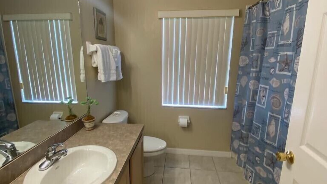 Photo of Bathroom in Calabay Parc