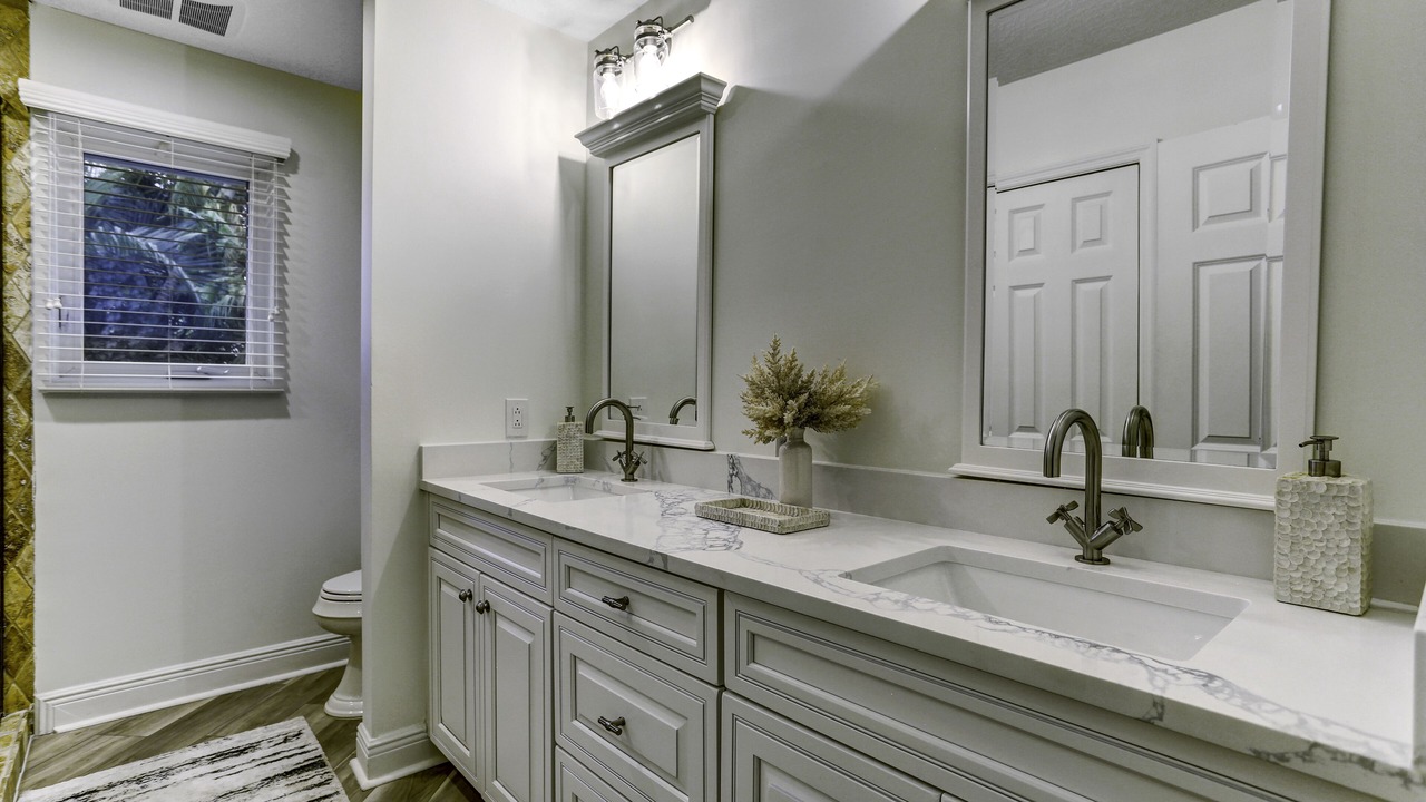 Photo of Bathroom in Old Naples