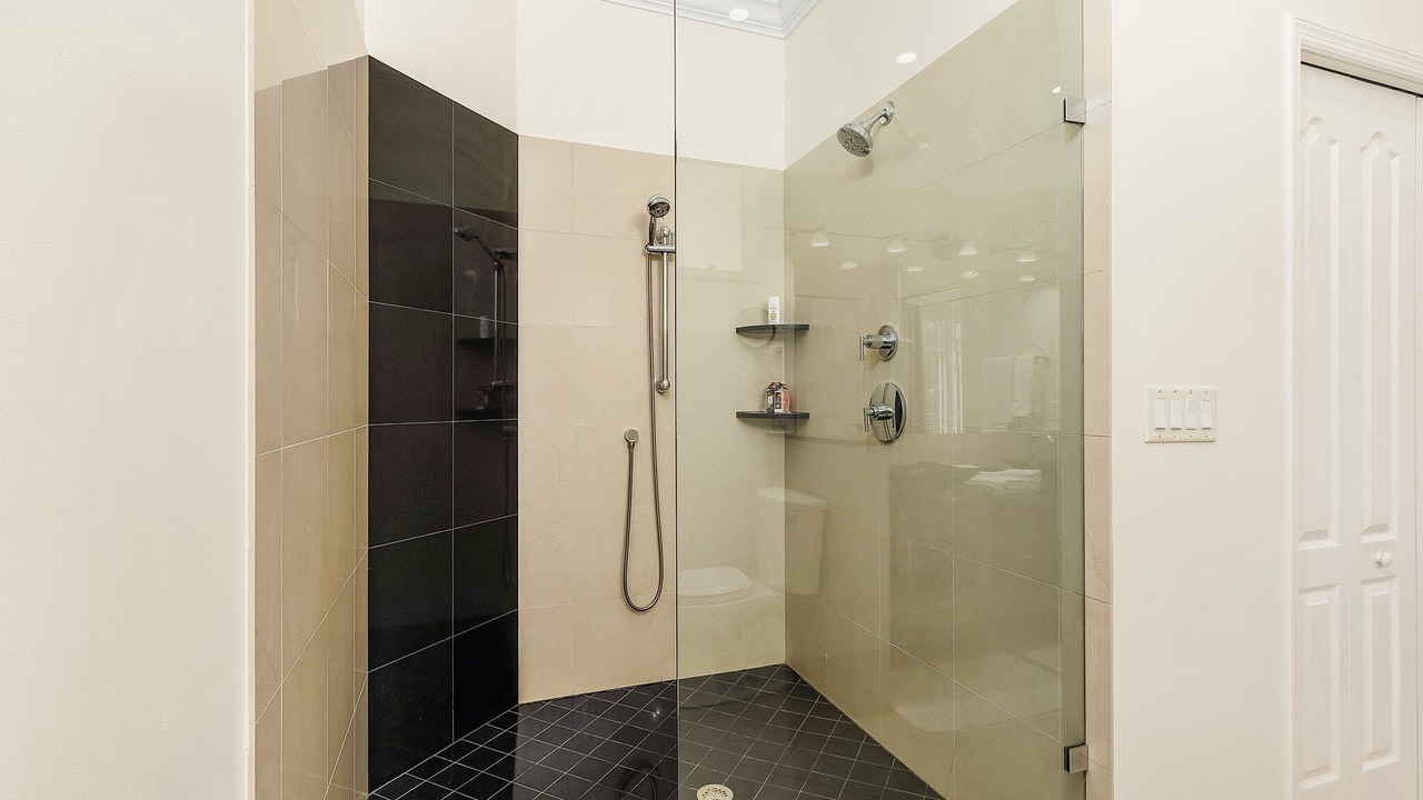 Photo of Bathroom in Central Naples