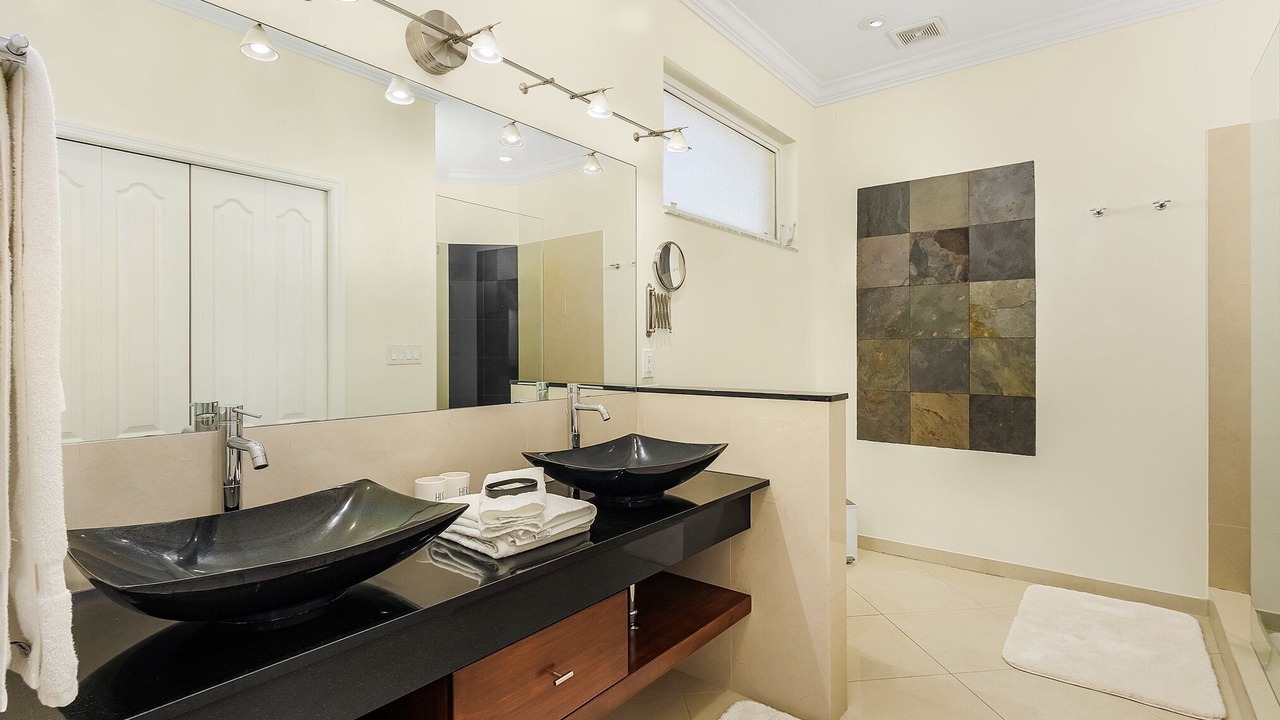 Photo of Bathroom in Central Naples