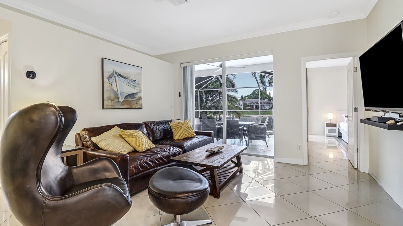 Photo of Livingroom in Central Naples
