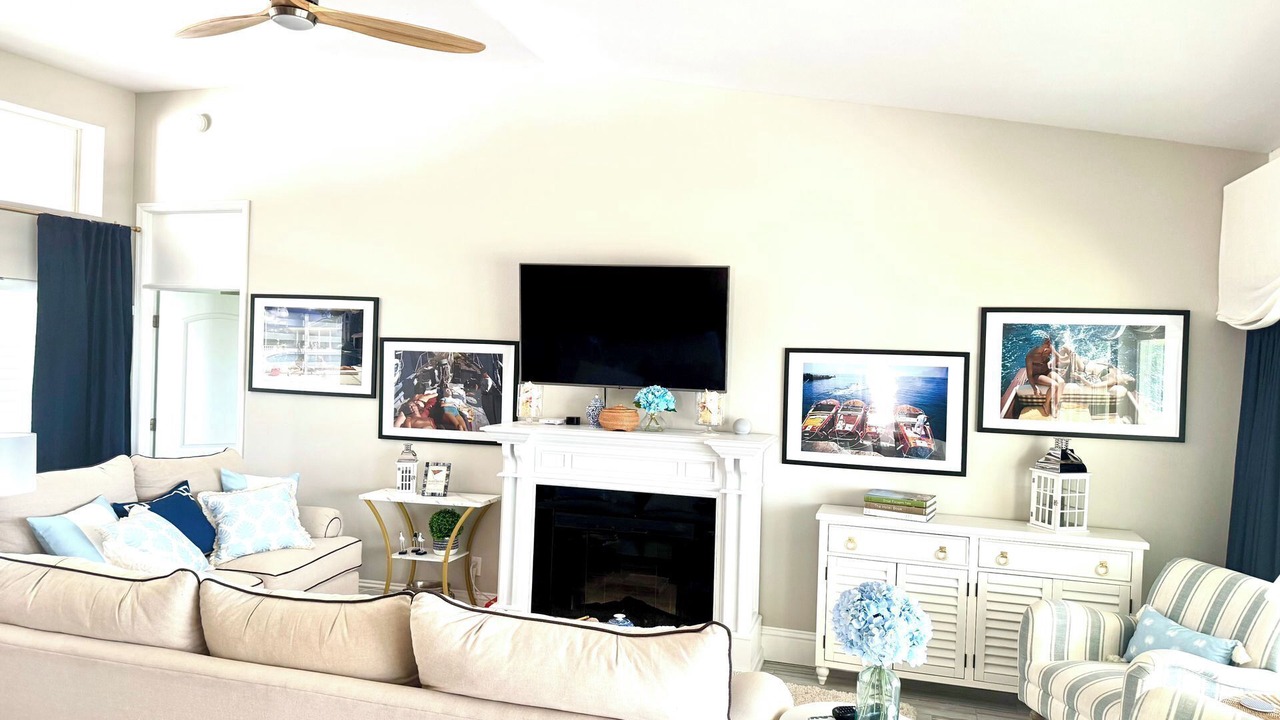 Photo of Livingroom in North Naples