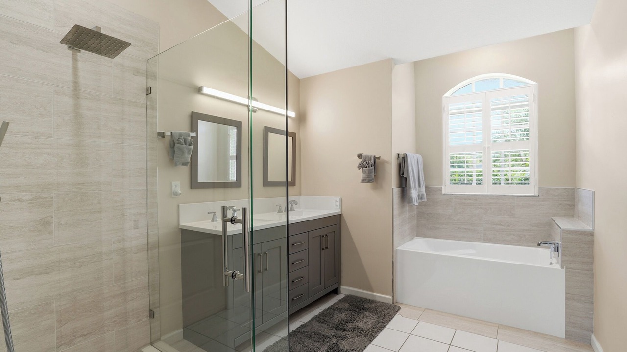 Photo of Bathroom in Central Naples
