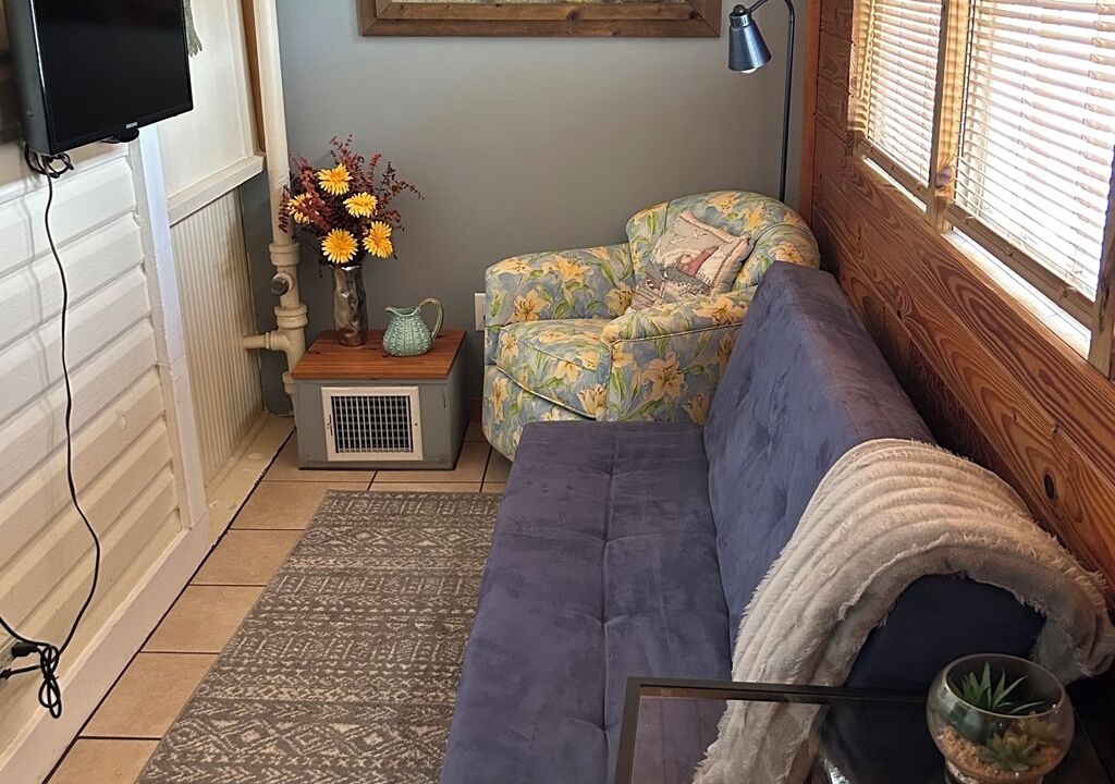 Photo of Livingroom in Historic Old Northeast
