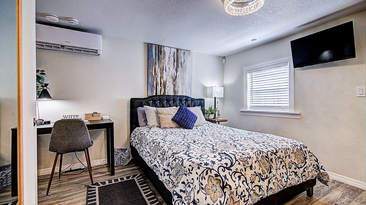 Photo of Bedroom in Ybor City
