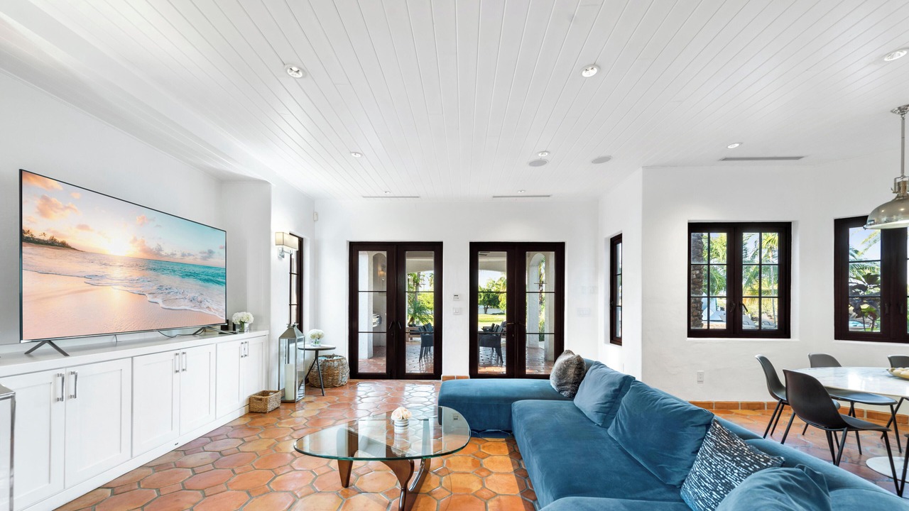 Photo of Livingroom in Northeast Miami