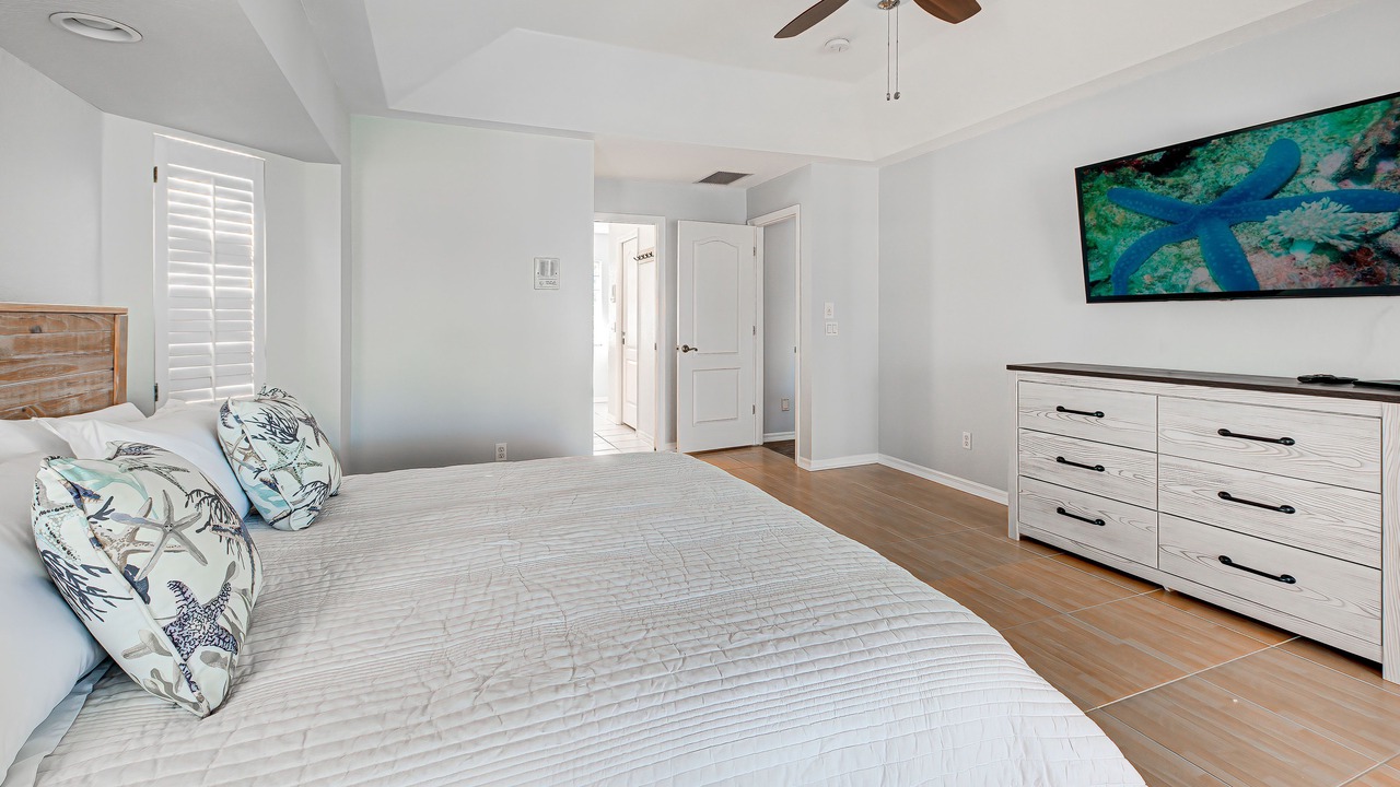 Photo of Bedroom in South Gulf Cove