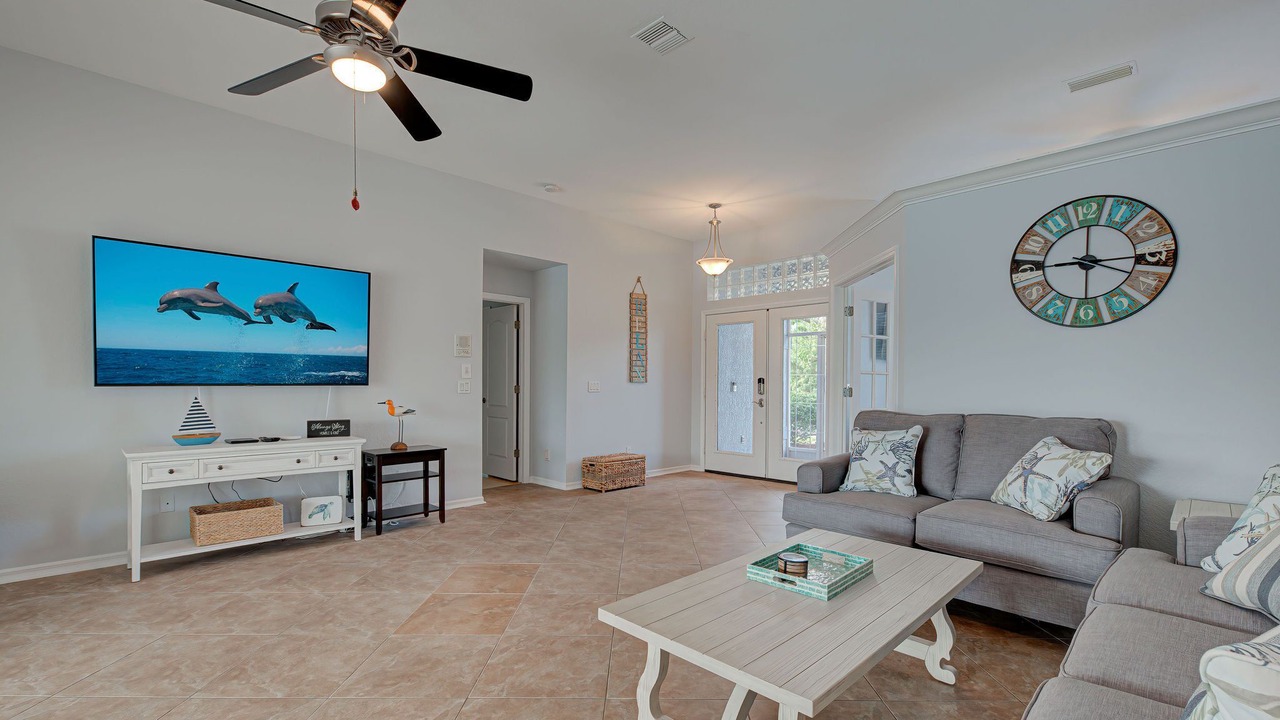 Photo of Livingroom in South Gulf Cove