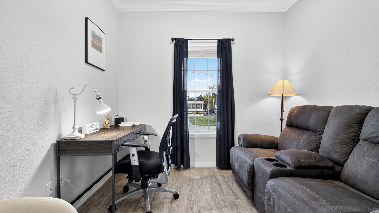 Photo of Livingroom in Stuart
