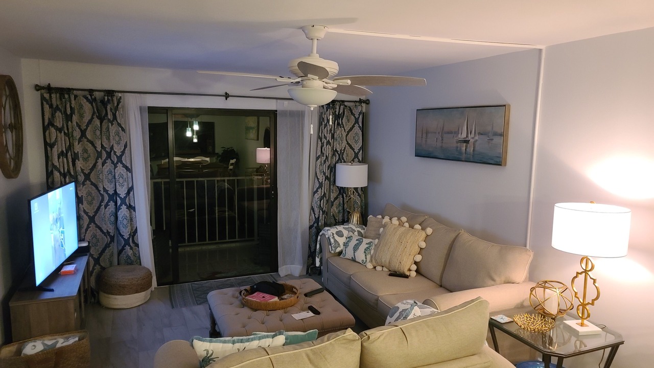 Photo of Livingroom in Beach Club Colony