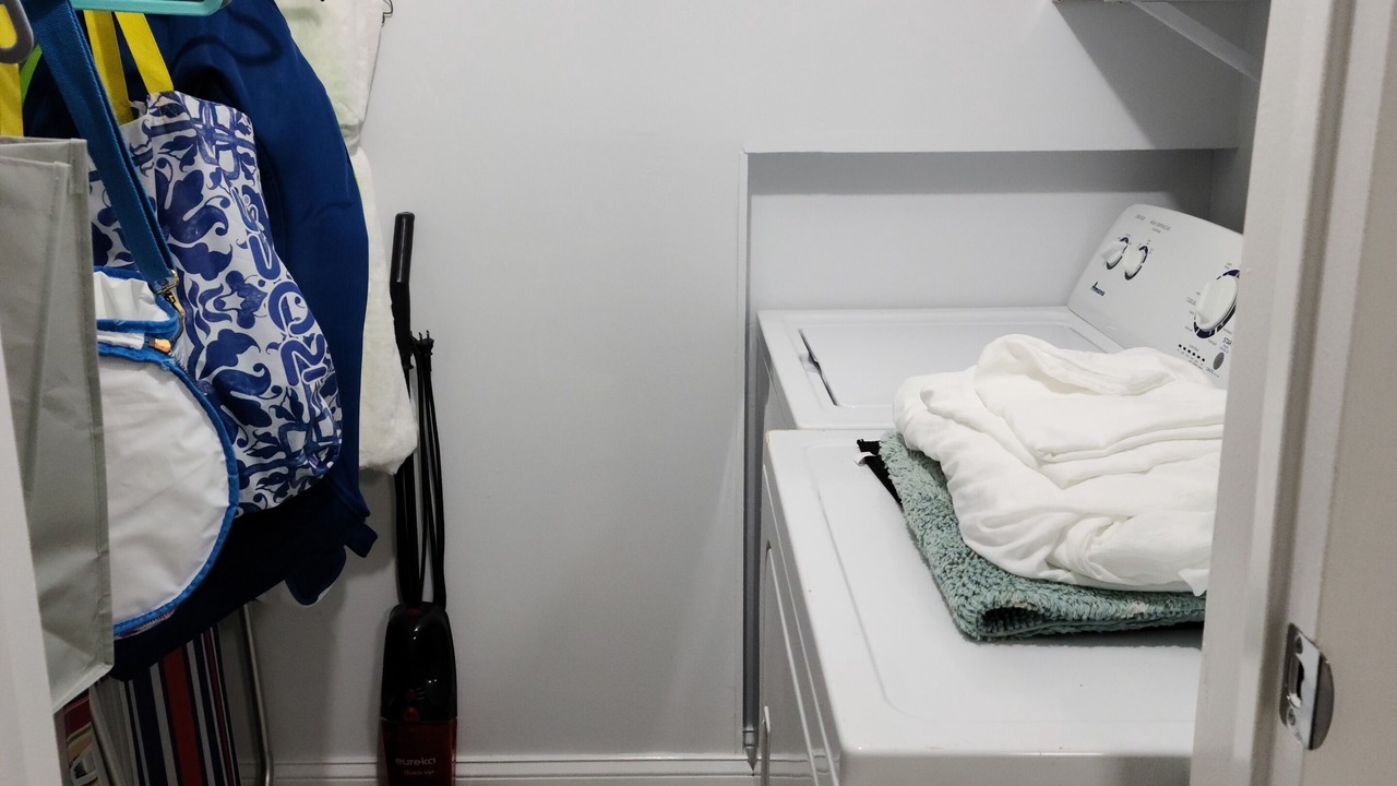 Photo of Bedroom in Beach Club Colony