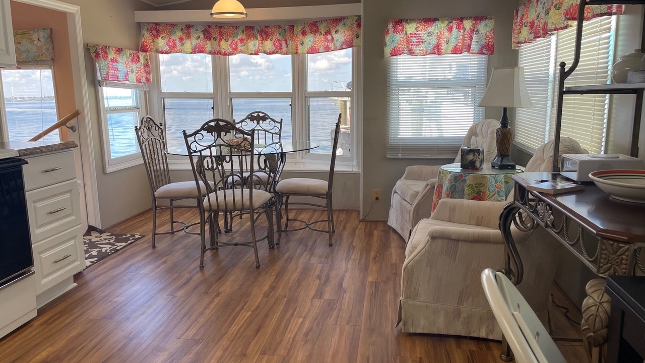 Photo of Livingroom in Hutchinson Island South