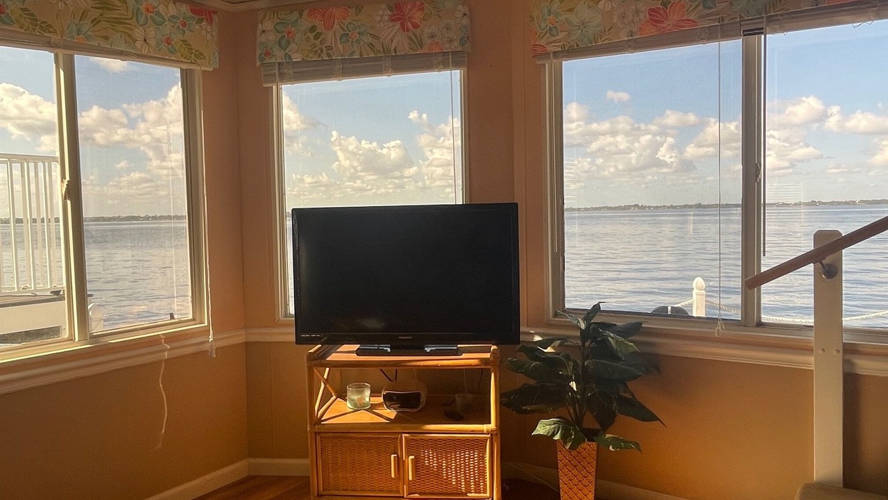Photo of Livingroom in Hutchinson Island South