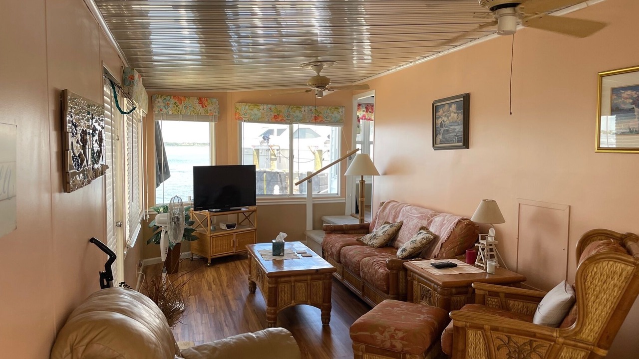 Photo of Livingroom in Hutchinson Island South