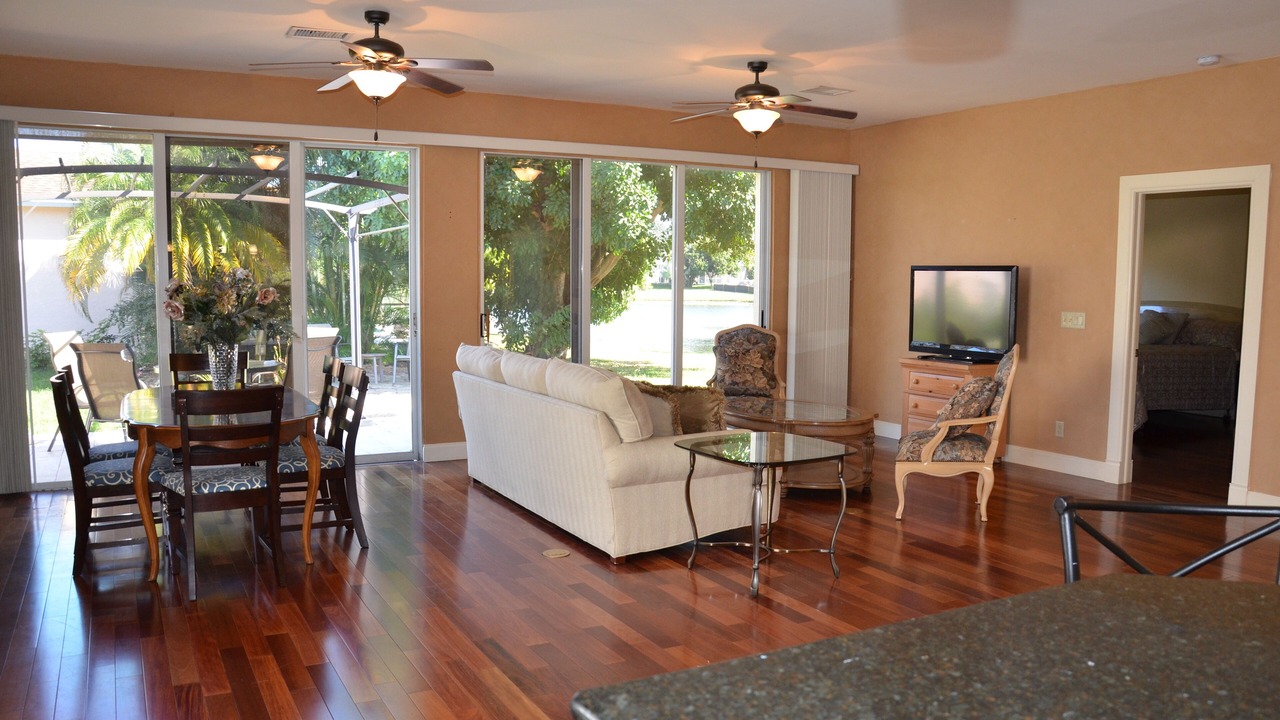 Photo of Livingroom in Central Naples