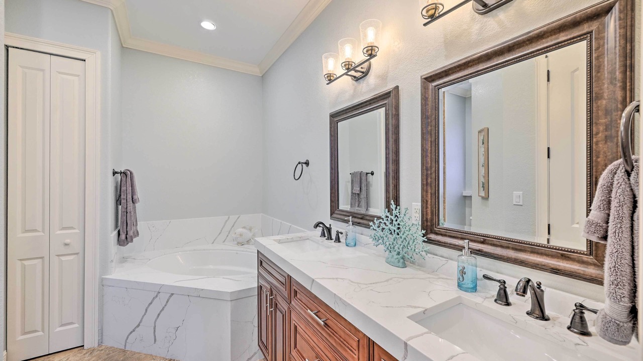 Photo of Bathroom in Naples Park
