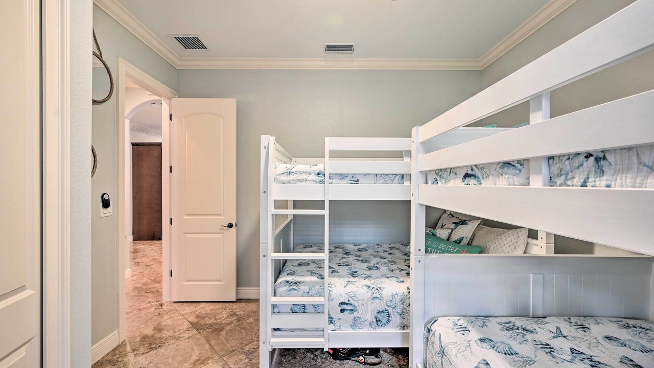 Photo of Bedroom in Naples Park