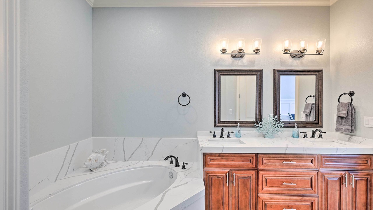 Photo of Bathroom in Naples Park