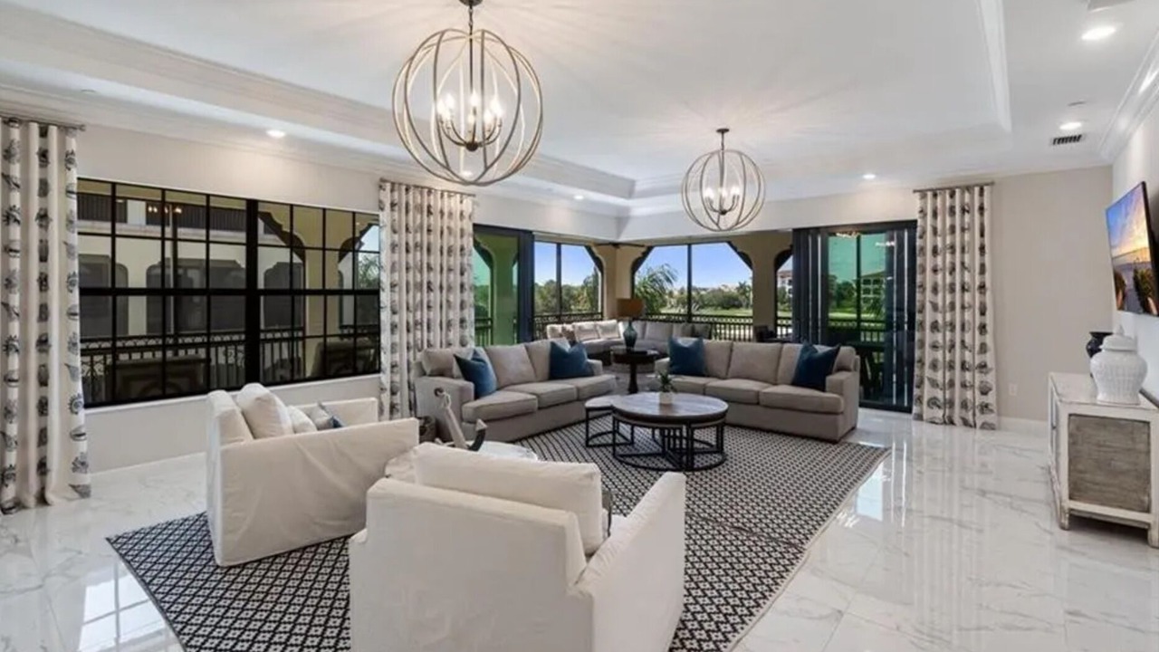 Photo of Livingroom in Tuscany Reserve
